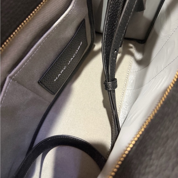 Marc Jacobs Medium Black Tote Bag.
13”W 10”H 5”D - Picture 7 of 11